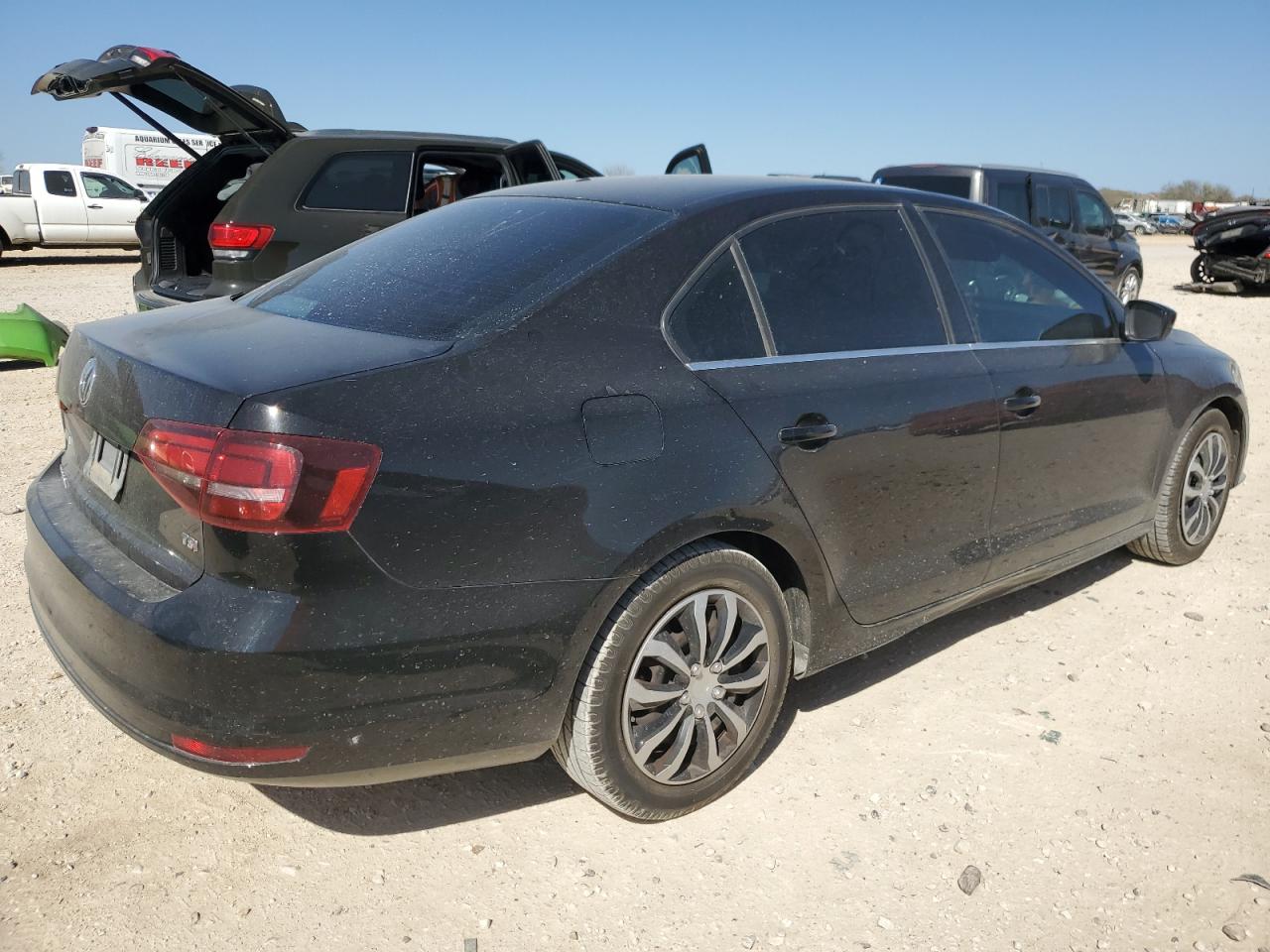 2017 Volkswagen Jetta - Image 3
