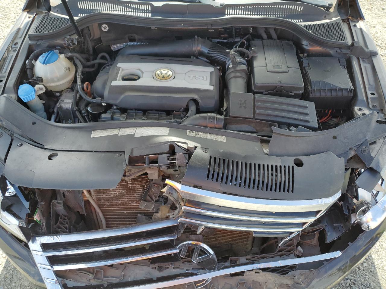 2013 Volkswagen Passat CC - Image 11