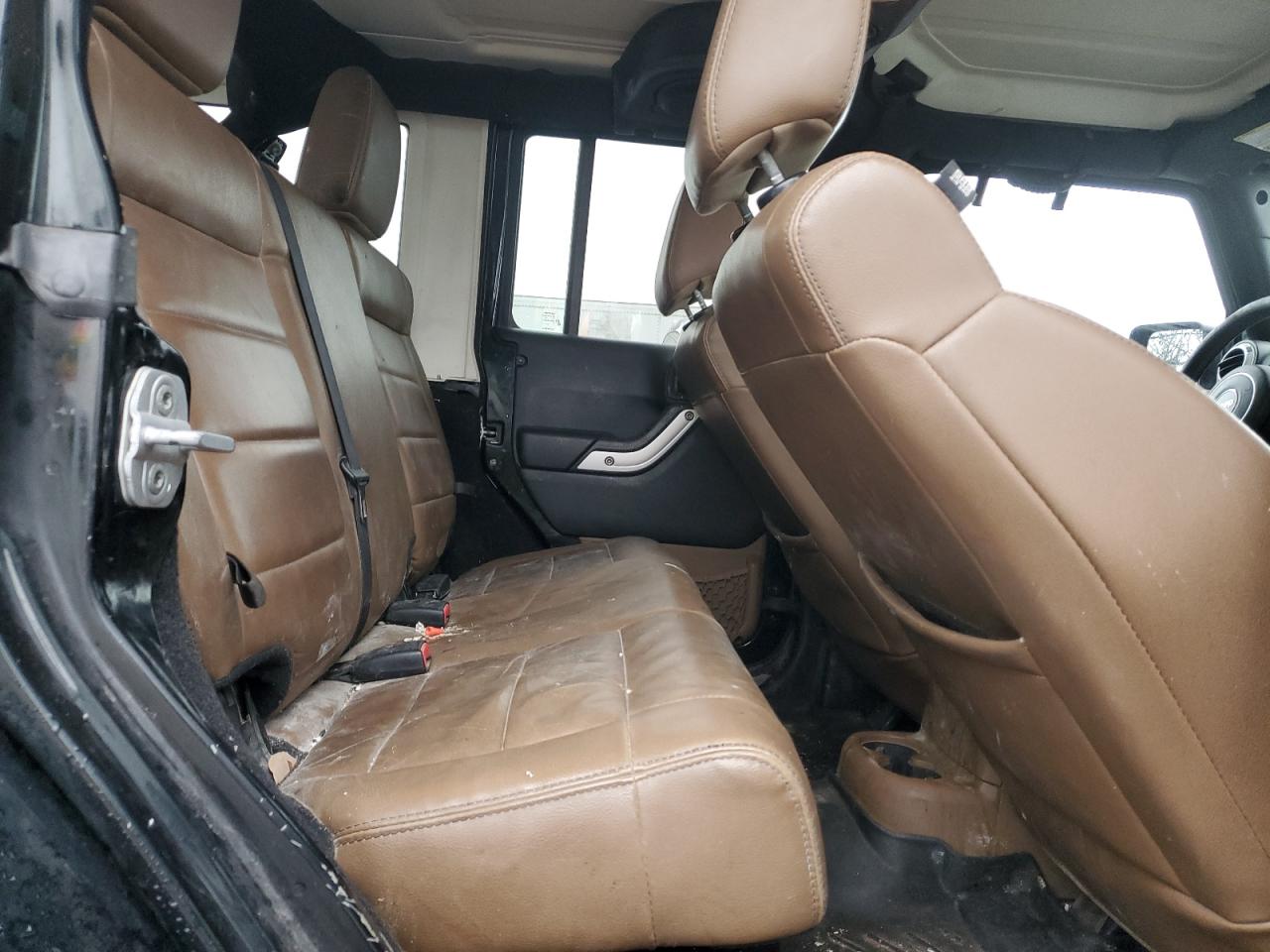 2012 Jeep Wrangler - Image 11