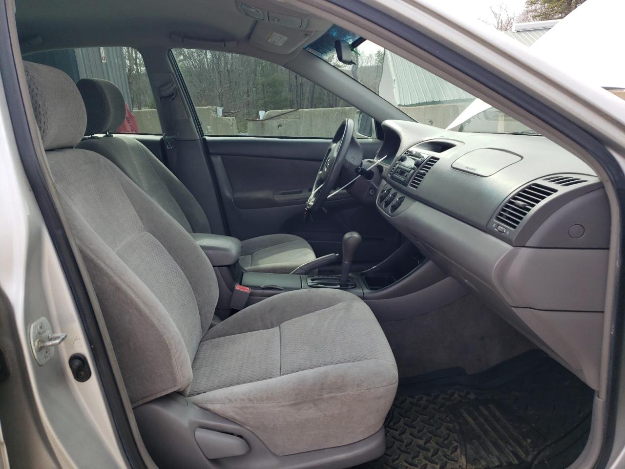 2003 Toyota Camry Le VIN: 4T1BE32K13U64421 Lot: 50501615