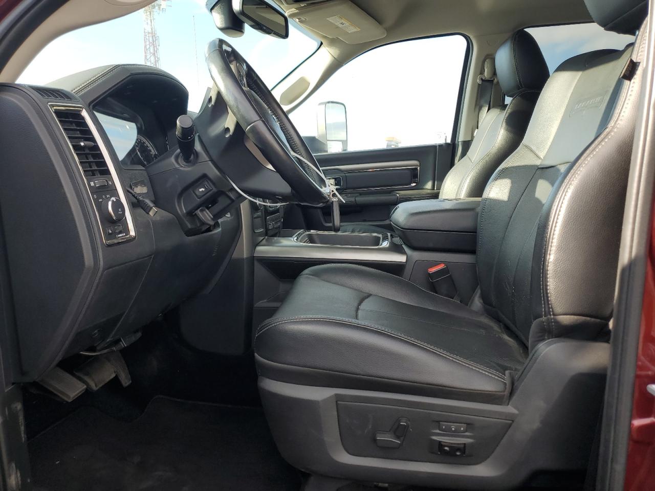 2018 RAM 3500 - Image 7