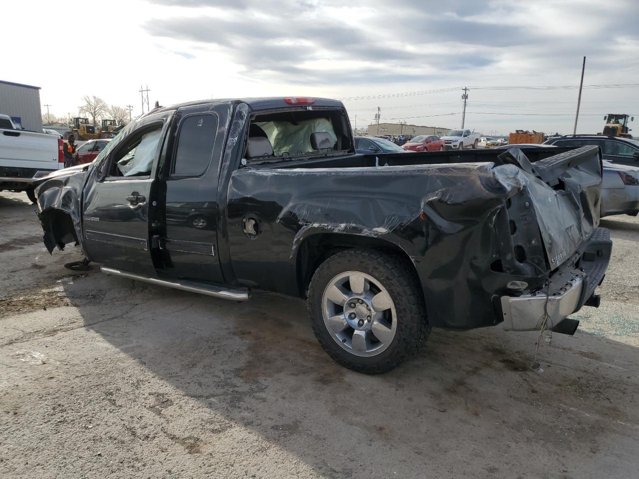 2011 GMC Sierra - Image 2