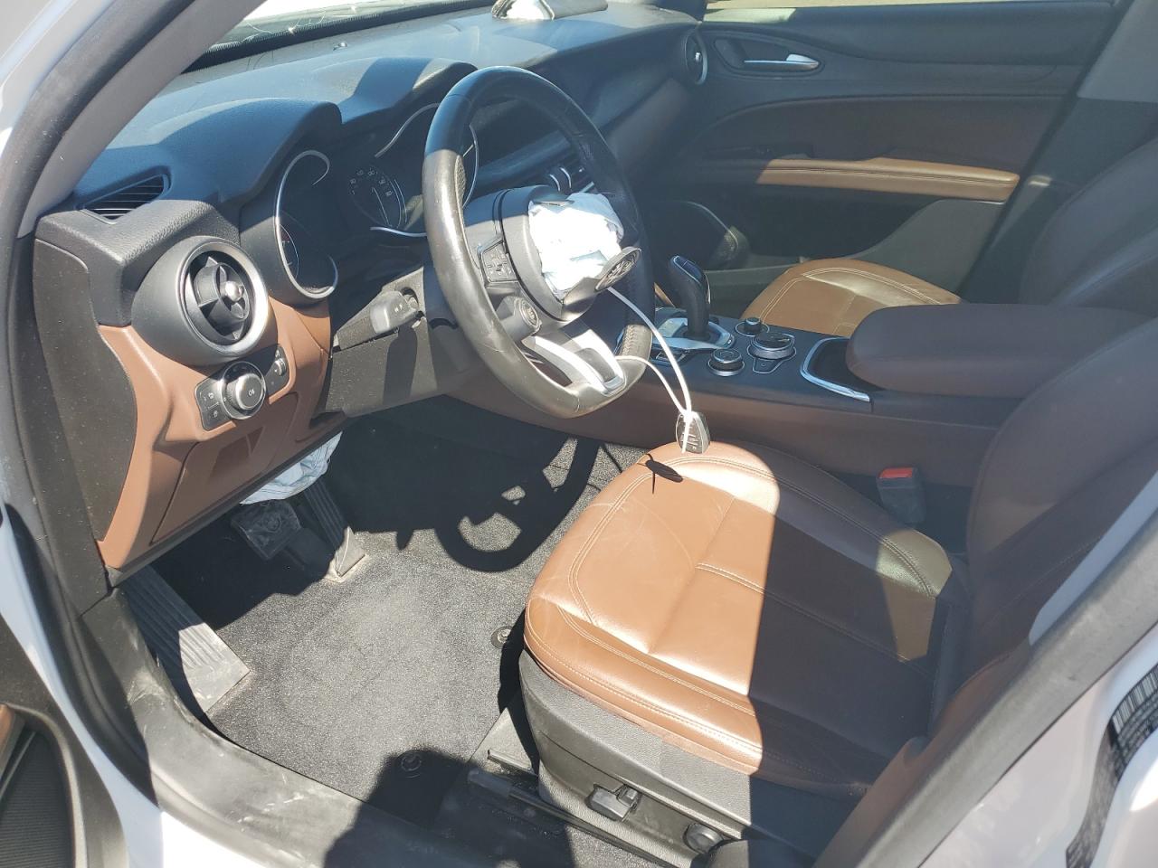 2020 Alfa Romeo Stelvio - Image 7