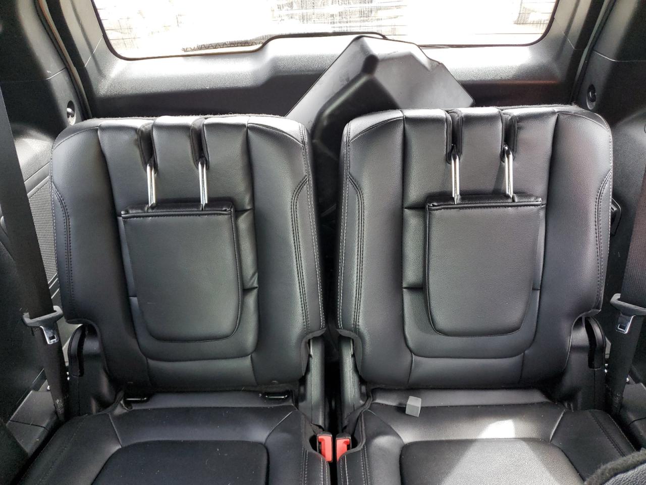 2017 Ford Explorer - Image 10