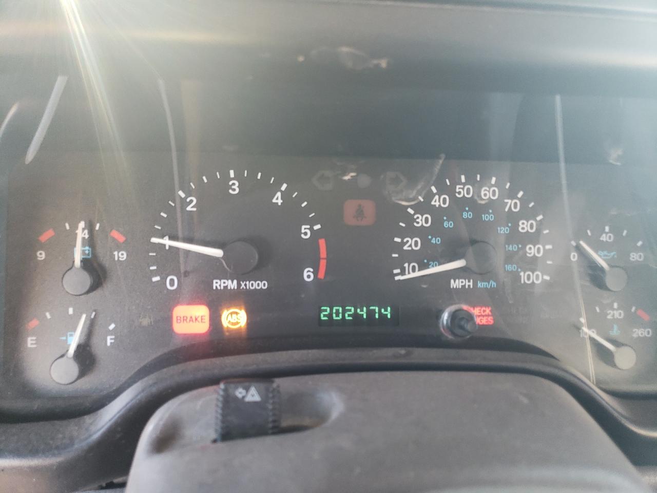 1997 Jeep Wrangler - Image 9