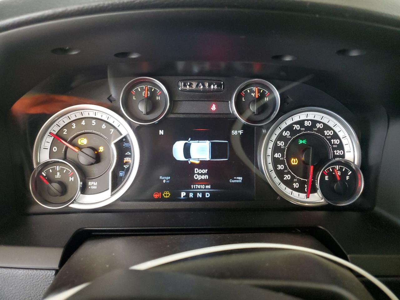 2016 RAM 1500 - Image 9