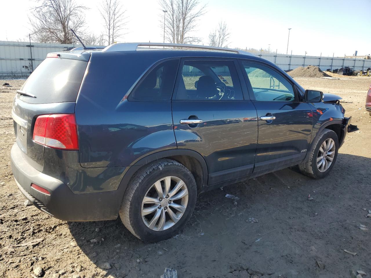 2011 Kia Sorento - Image 3