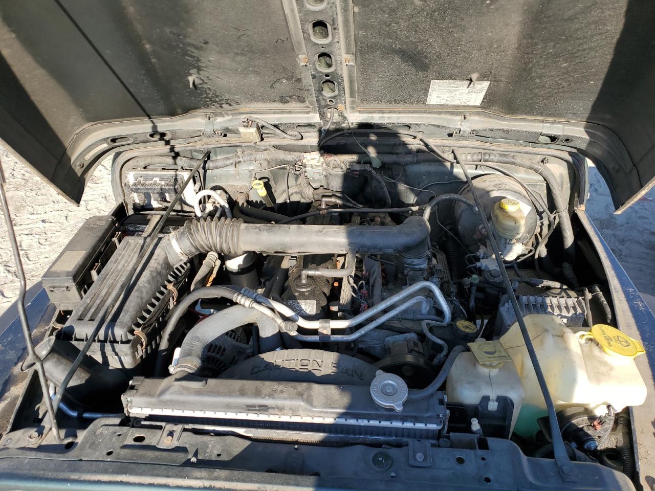 2004 Jeep Wrangler - Image 11