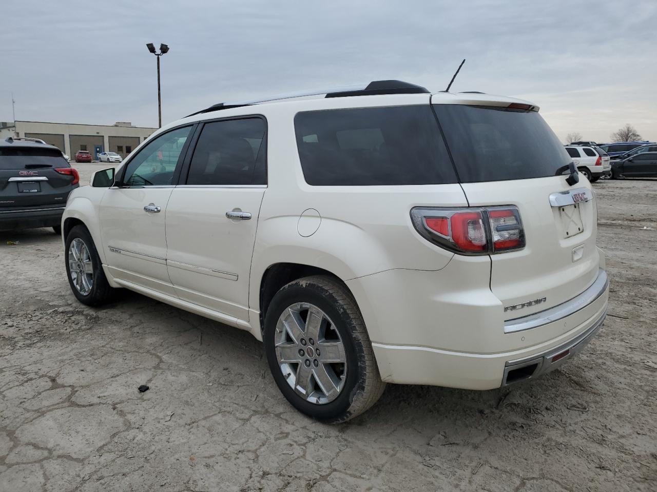 2014 GMC Acadia - Image 2