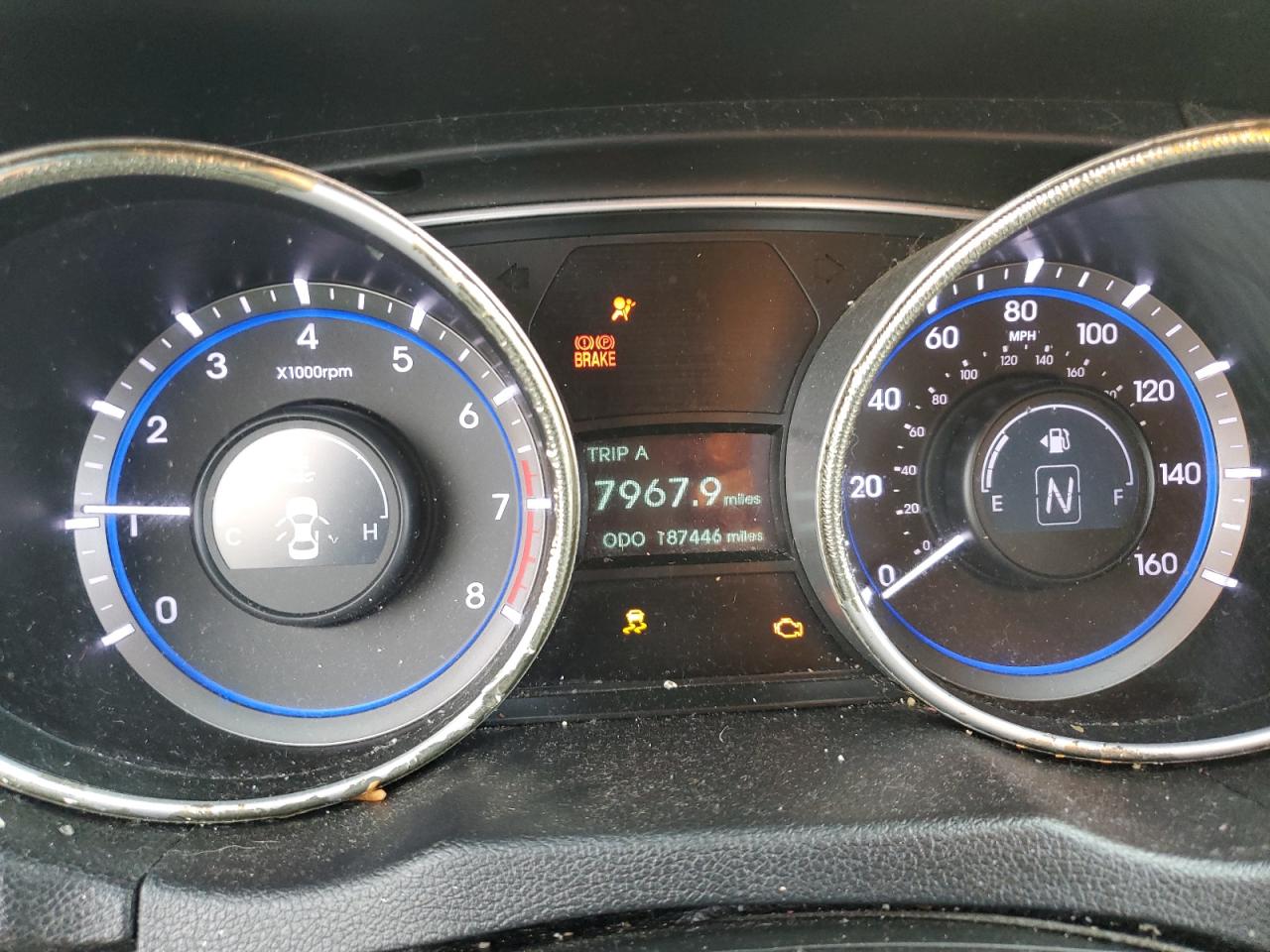 2012 Hyundai Sonata - Image 9