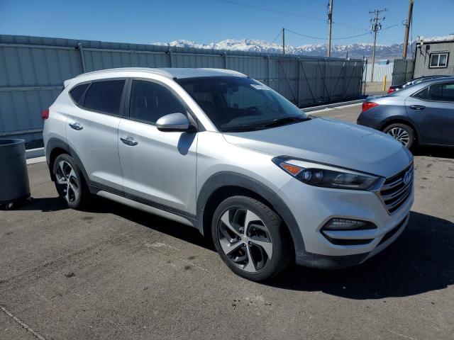  HYUNDAI TUCSON 2018 Srebrny