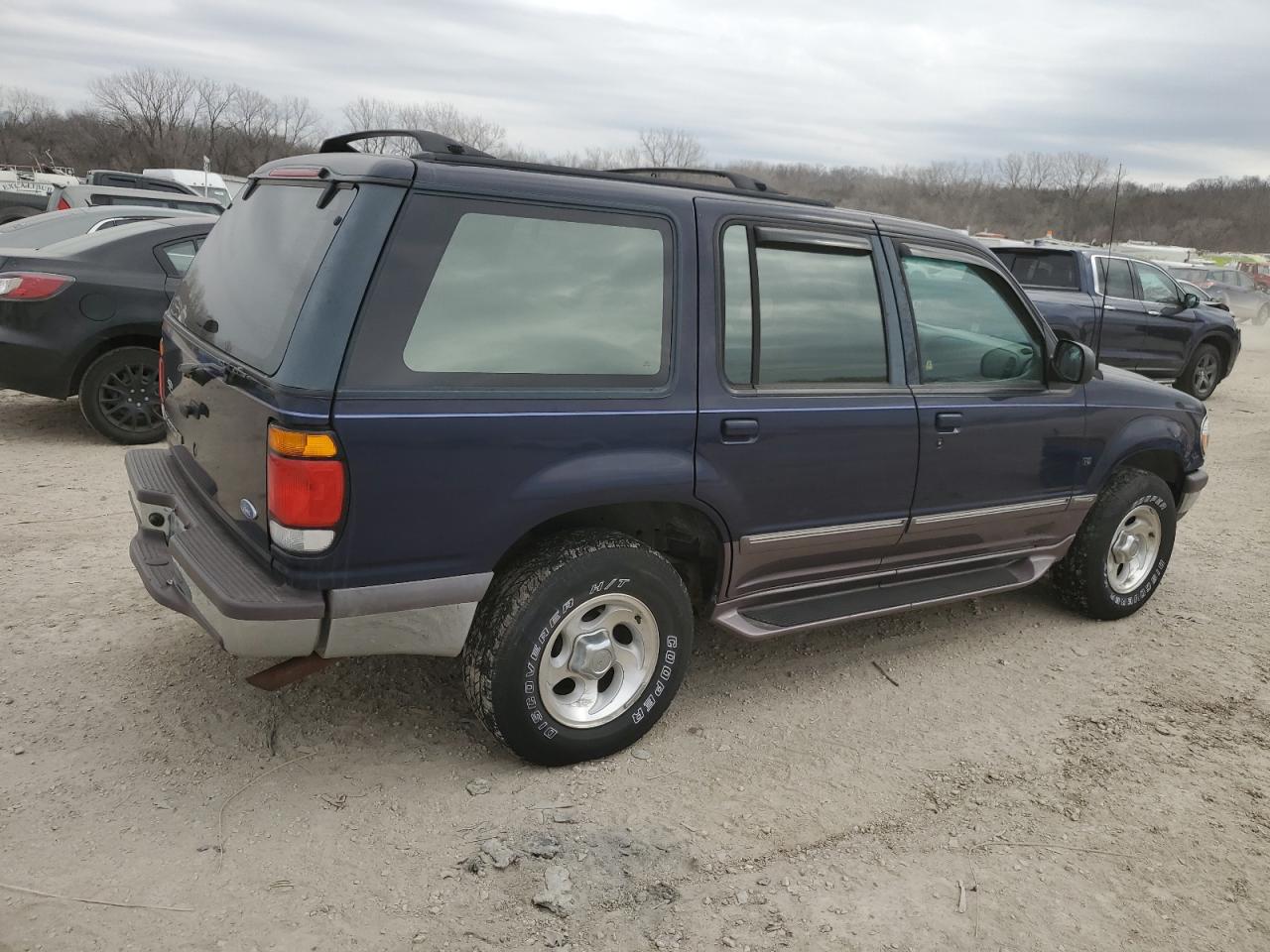 1996 Ford Explorer - Image 3
