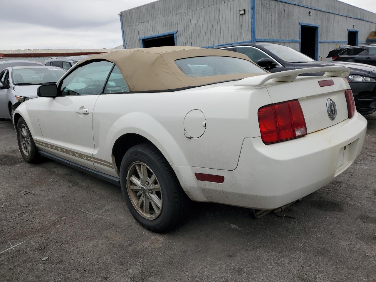 2006 Ford Mustang - Image 2