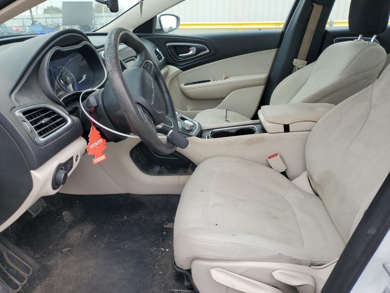 2015 Chrysler 200 - Image 7