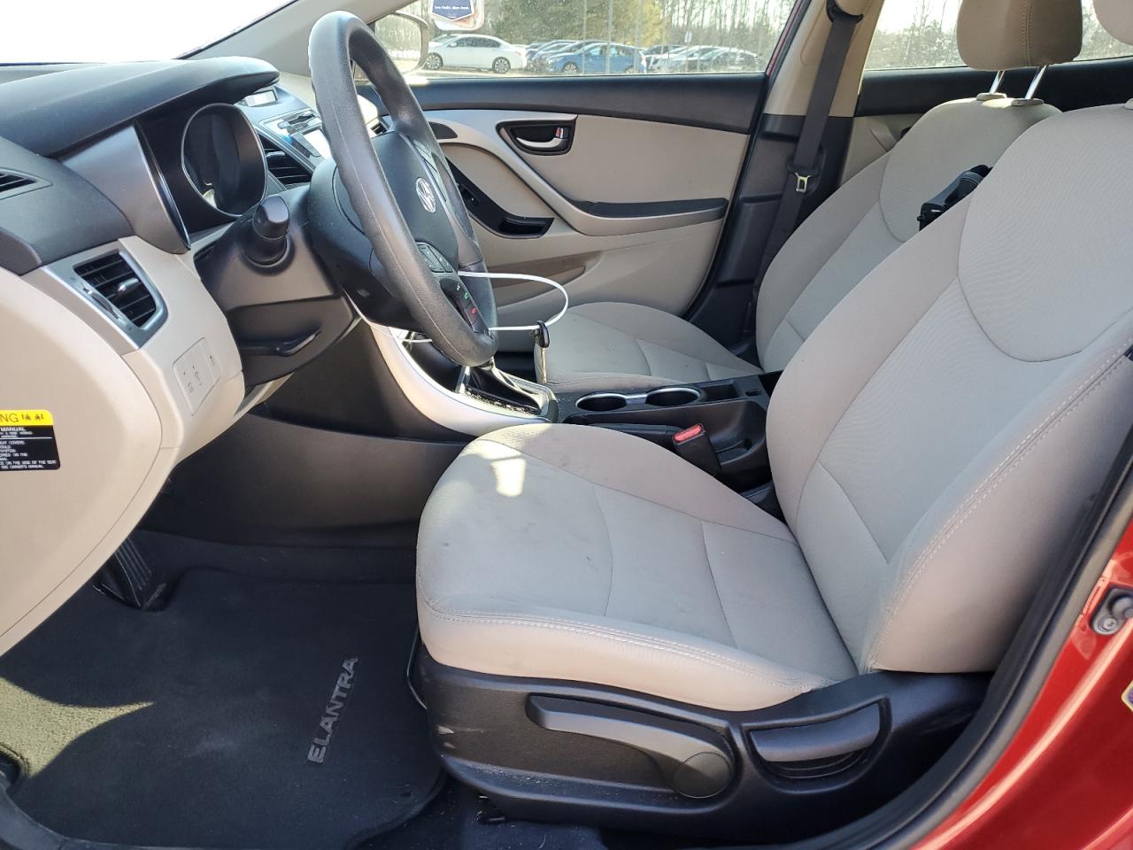 2015 Hyundai Elantra - Image 7