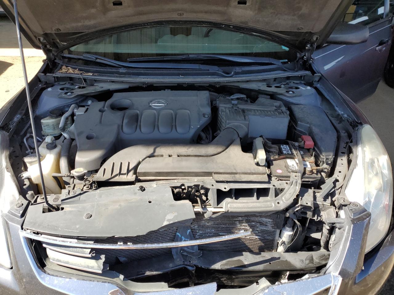 2010 Nissan Altima - Image 11