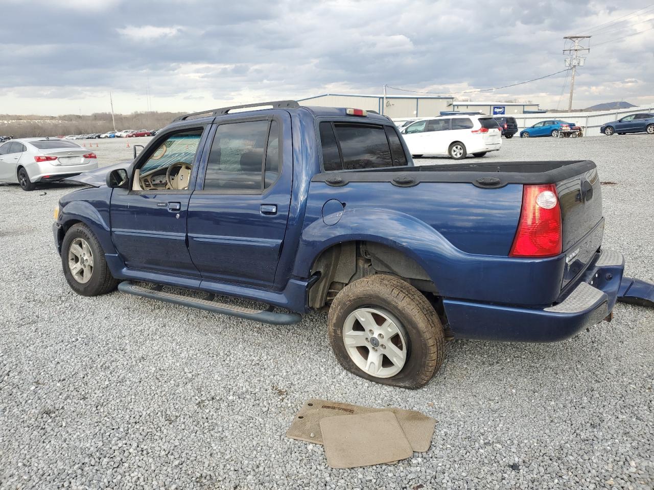 2005 Ford Explorer - Image 2