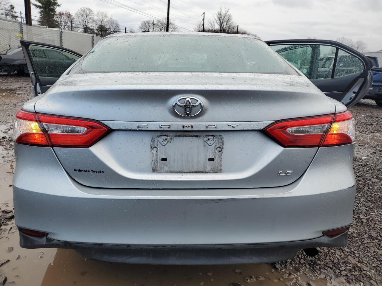 2018 Toyota Camry - Image 6