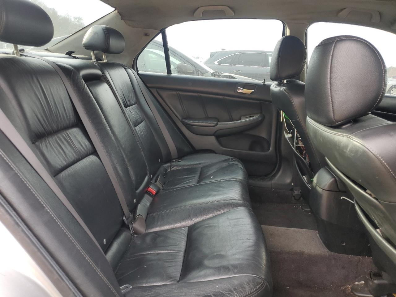 2006 Honda Accord - Image 10