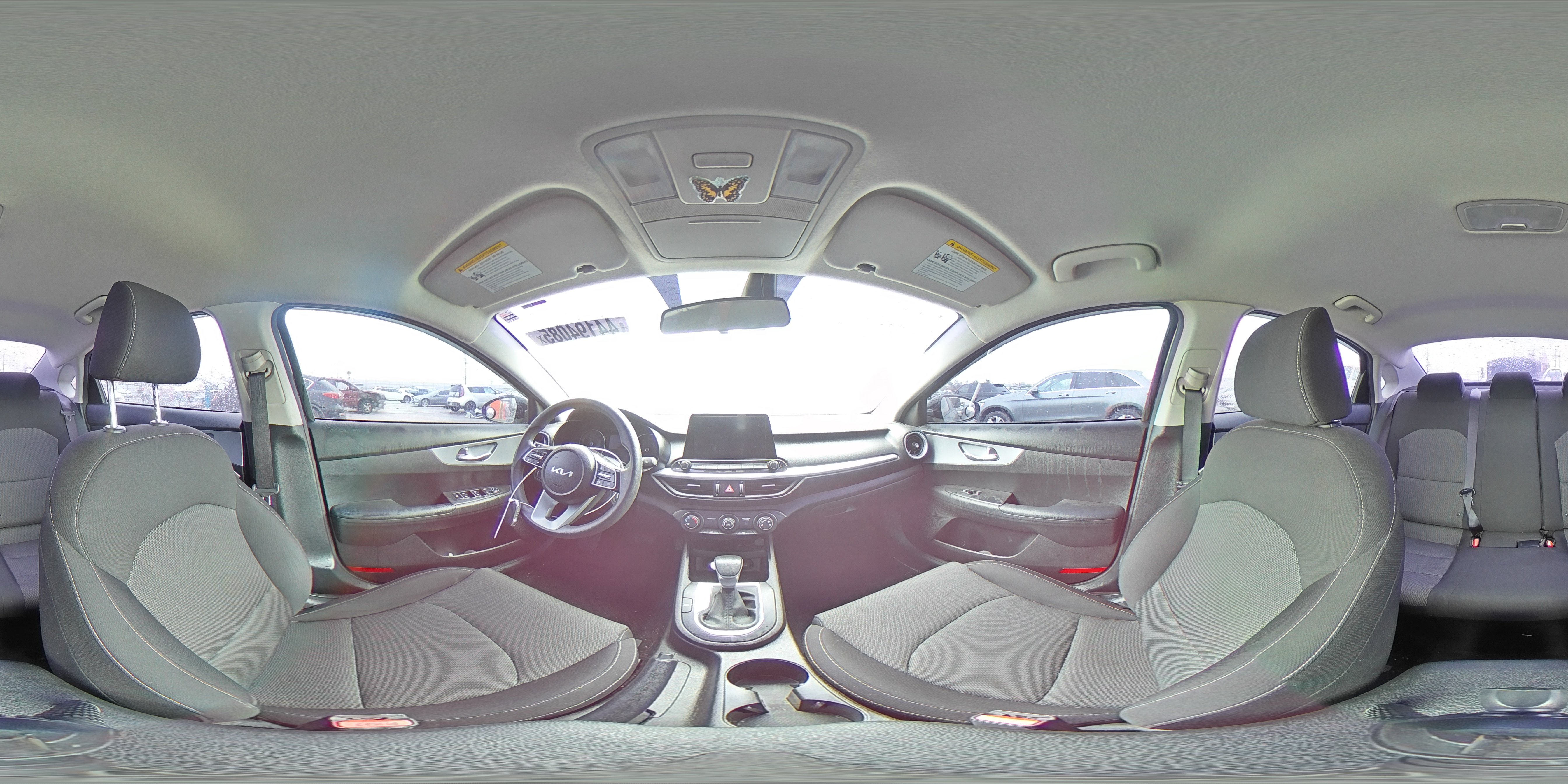 2023 Kia Forte - Image 13