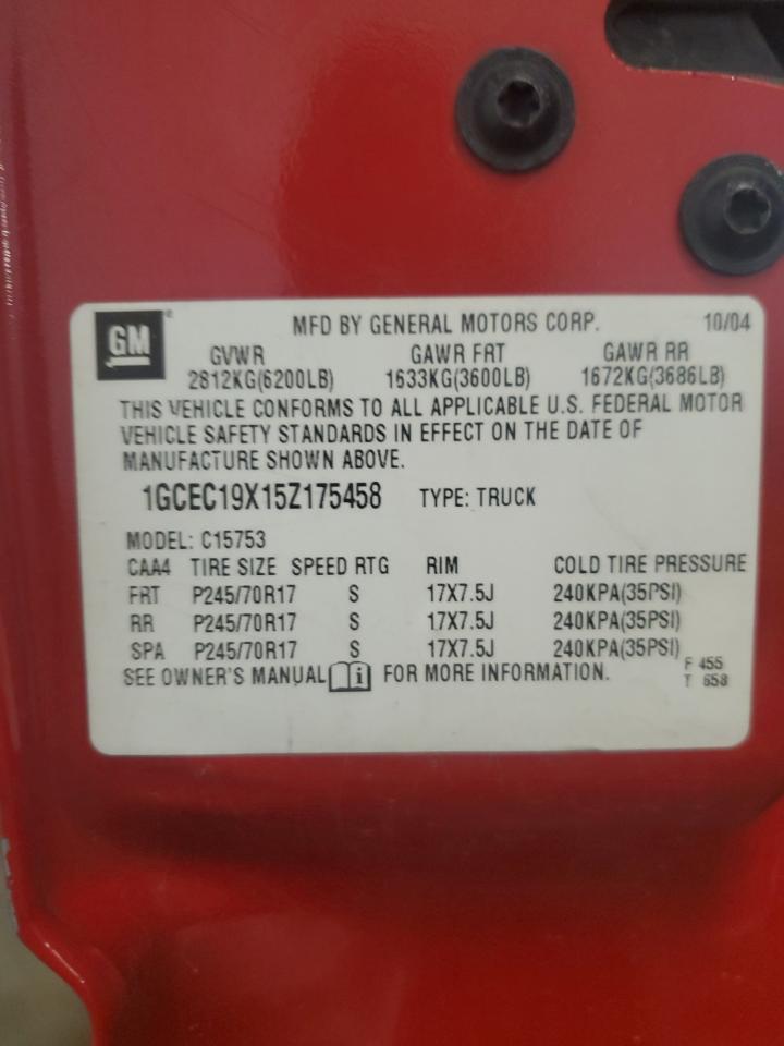 2005 Chevrolet Silverado - Image 14