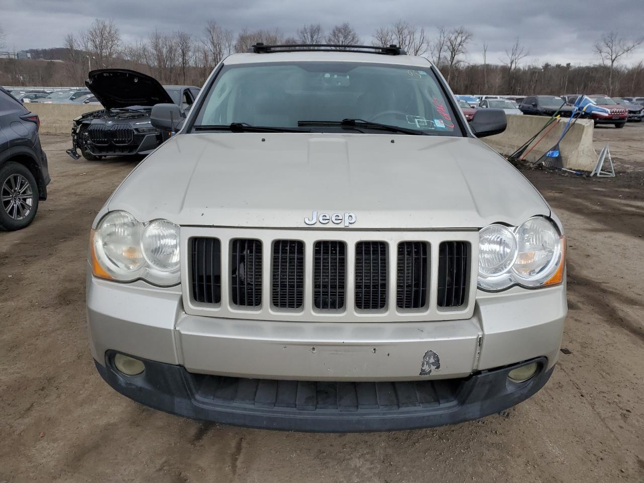 2010 Jeep Grand Cherokee - Image 5