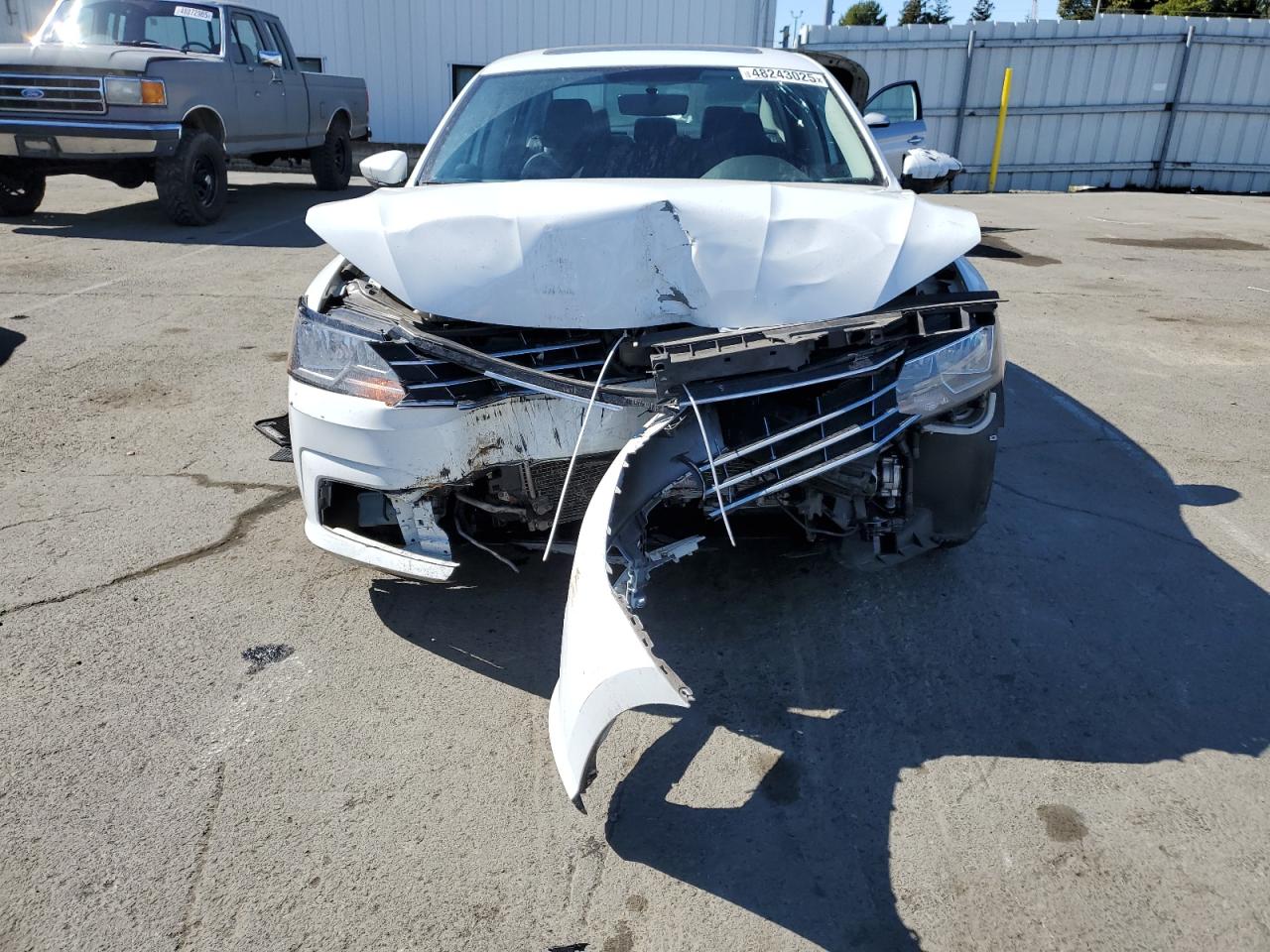 2018 Volkswagen Passat - Image 5