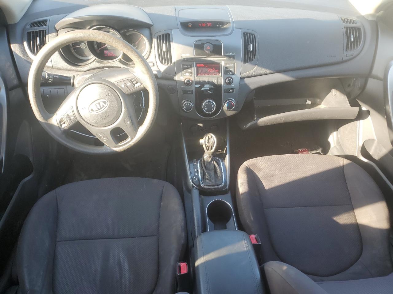 2013 Kia Forte - Image 8