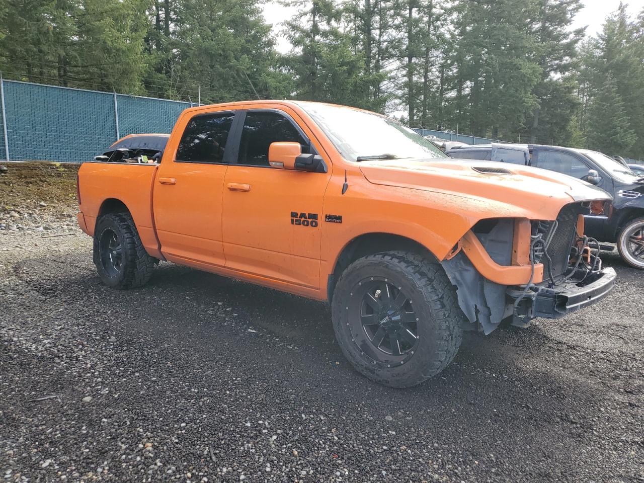 2015 RAM 1500 - Image 4