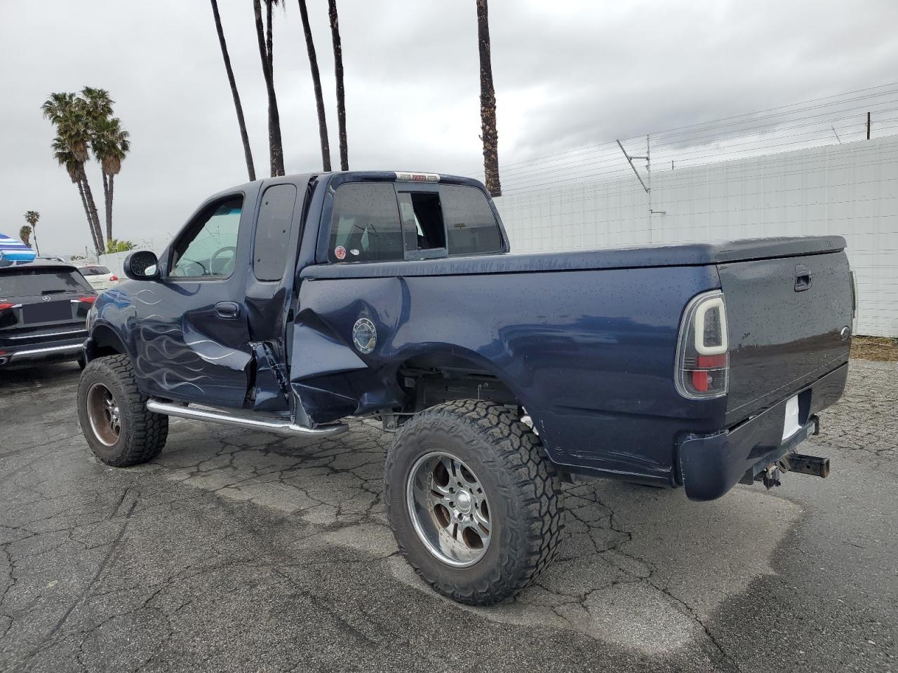 2002 Ford F-150 - Image 2