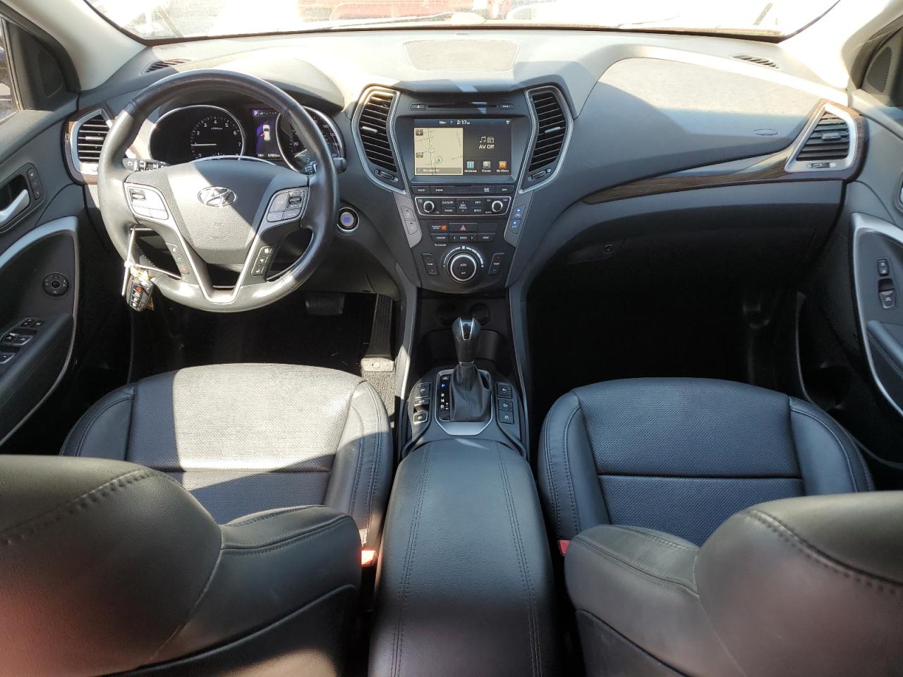 2017 Hyundai Santa Fe - Image 8