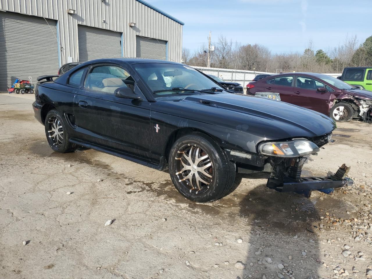 1995 Ford Mustang - Image 4