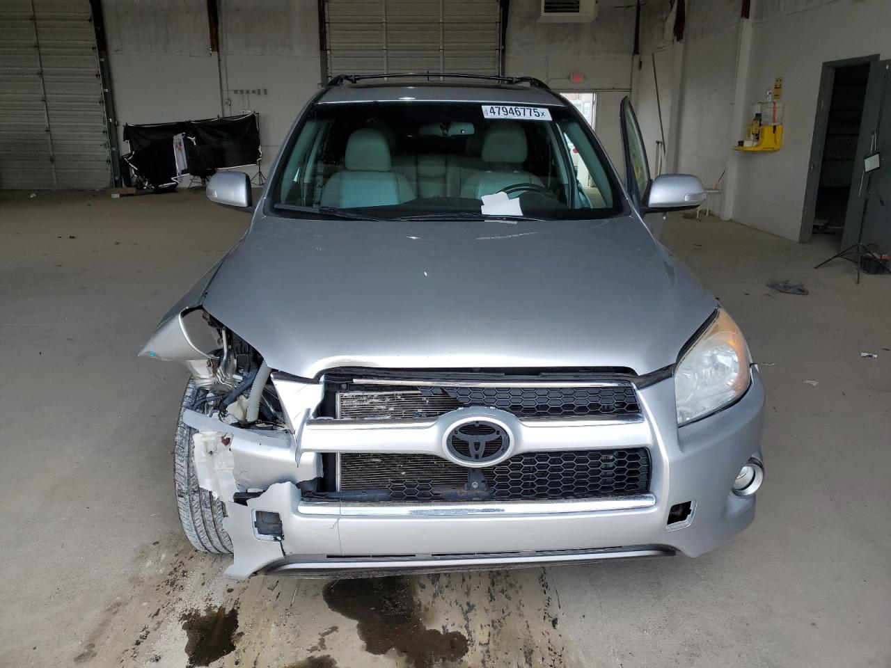 2012 Toyota RAV 4 - Image 5