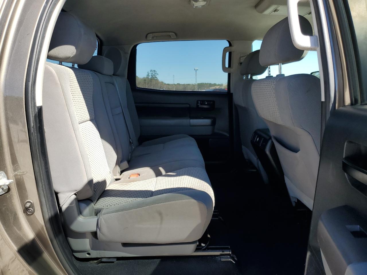 2013 Toyota Tundra - Image 10