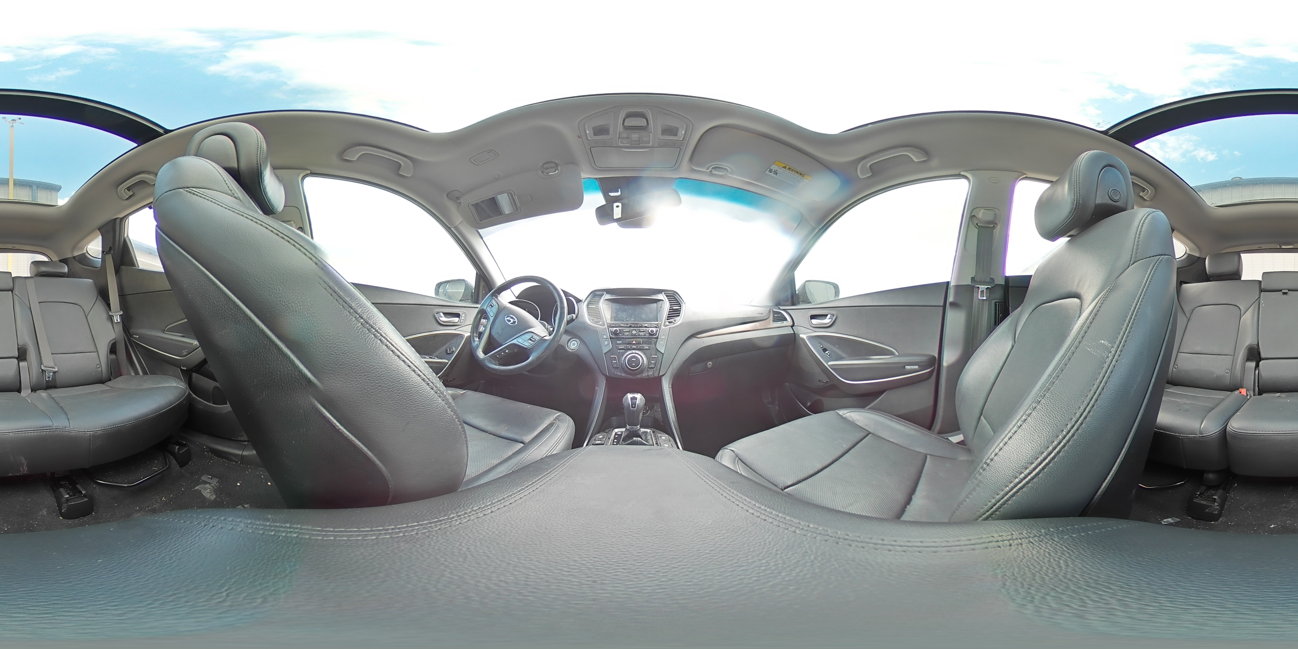 2018 Hyundai Santa Fe - Image 14