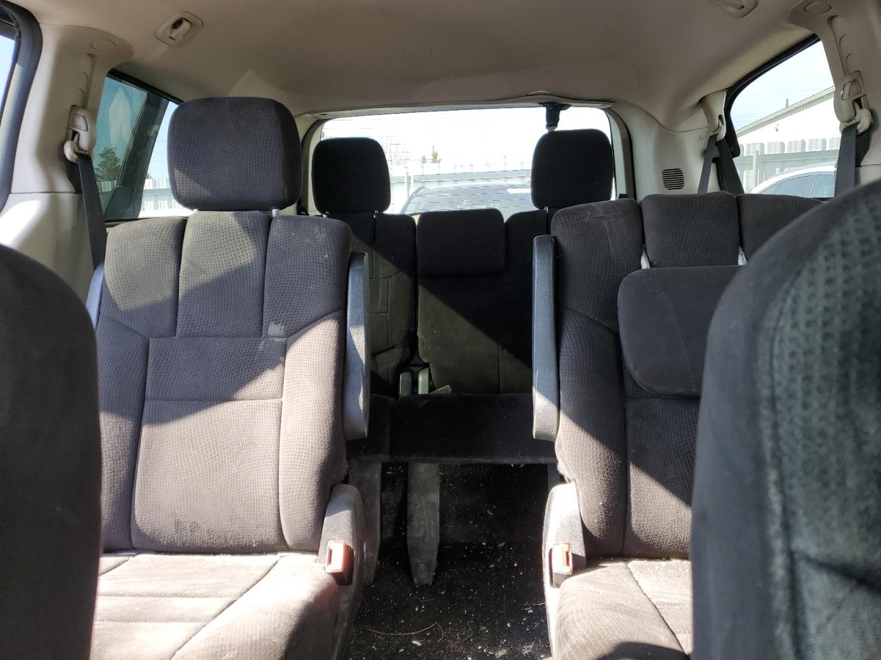 2012 Dodge Caravan - Image 10