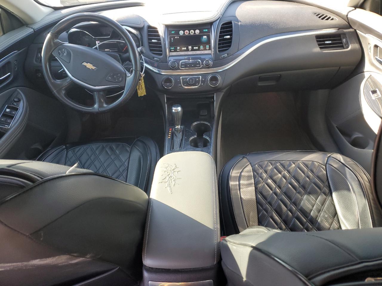 2016 Chevrolet Impala - Image 8