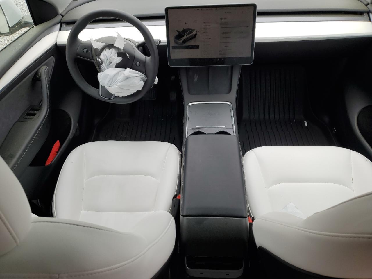 2024 Tesla Model Y VIN: 7SAYGDEDXRF038113 Lot: 51100275