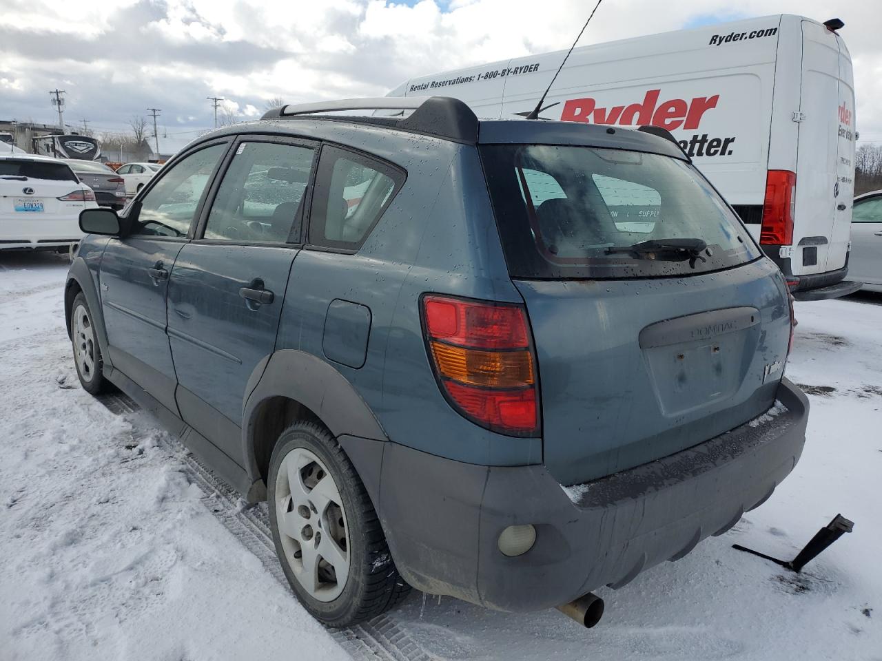 2008 Pontiac Vibe - Image 2