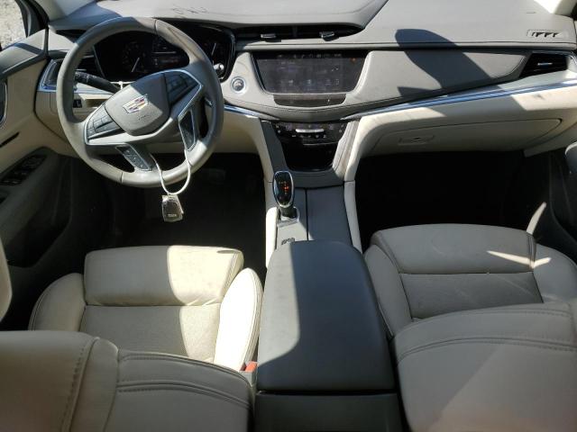  CADILLAC XT5 2017 Srebrny