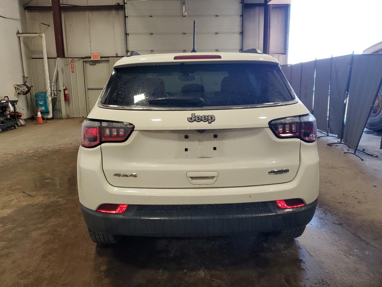 2018 Jeep Compass Latitude VIN: 3C4NJDBB1JT179193 Lot: 48971715