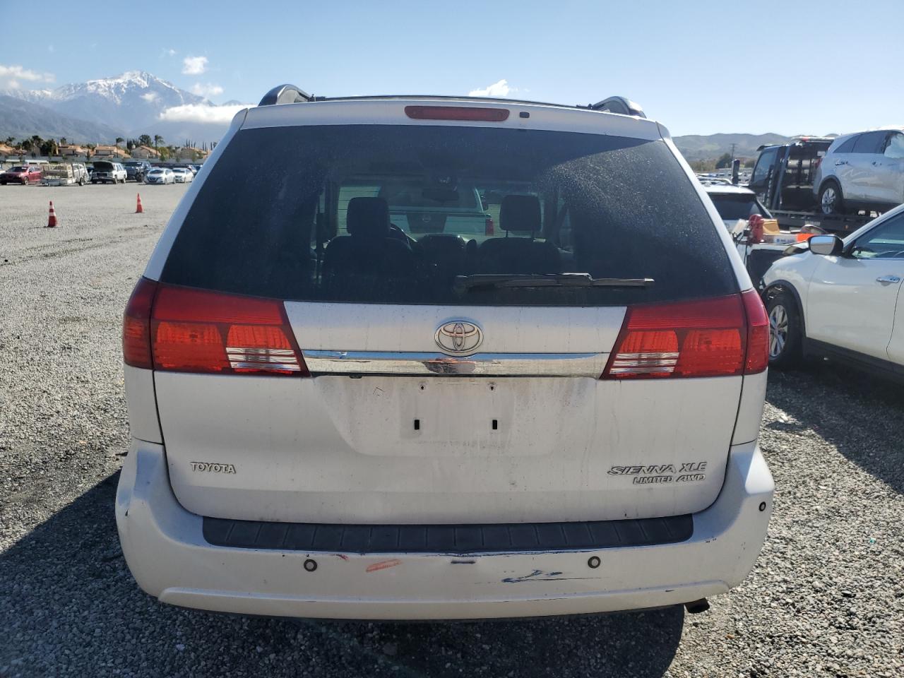 2005 Toyota Sienna - Image 6