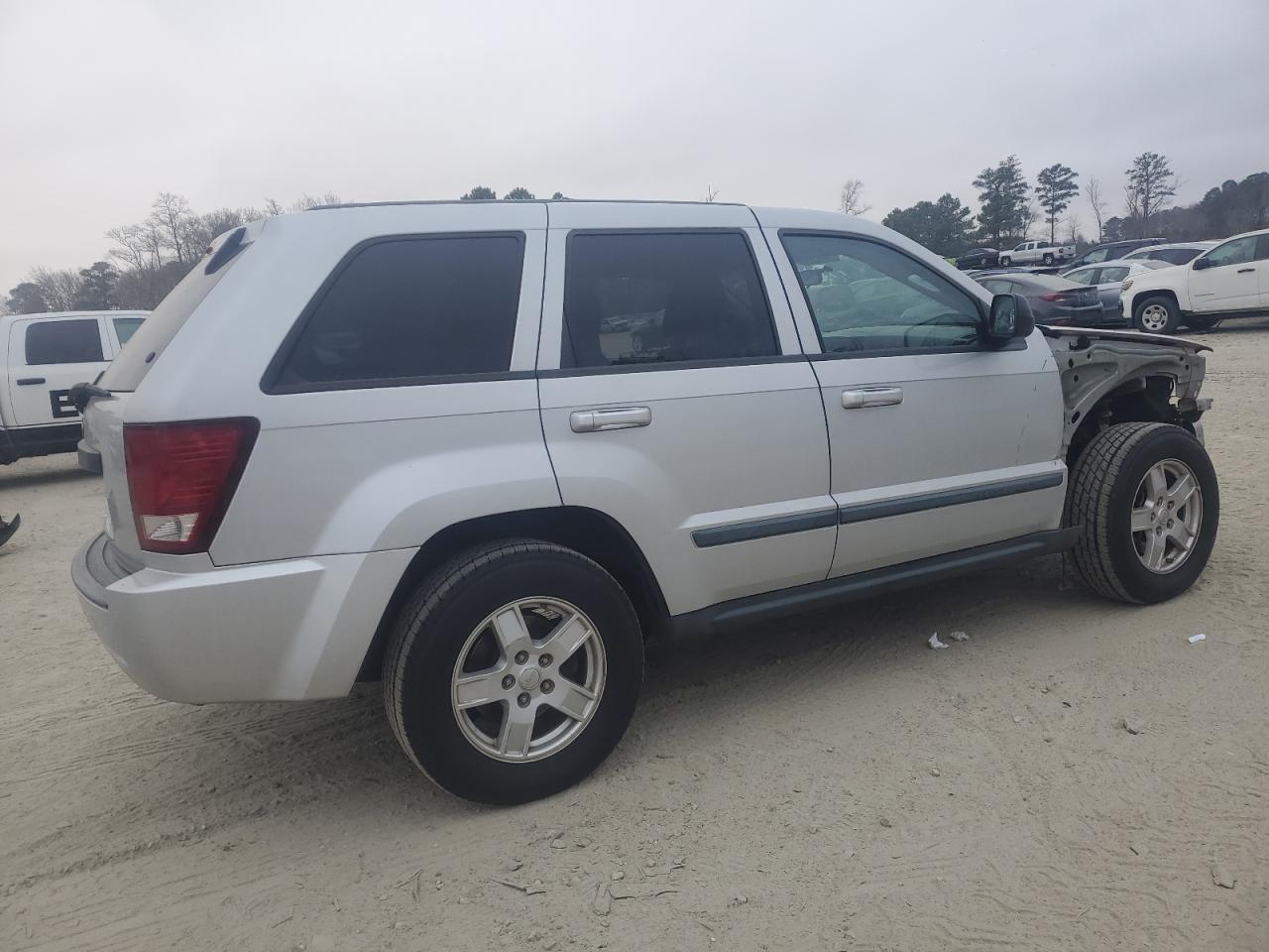 2007 Jeep Grand Cherokee - Image 3