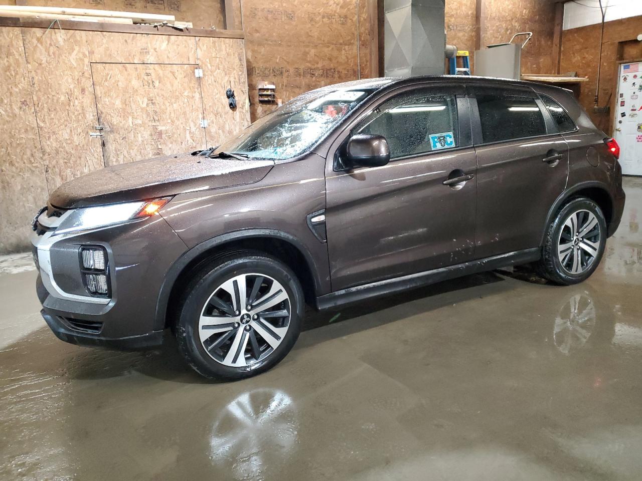 2021 Mitsubishi Outlander - Image 1