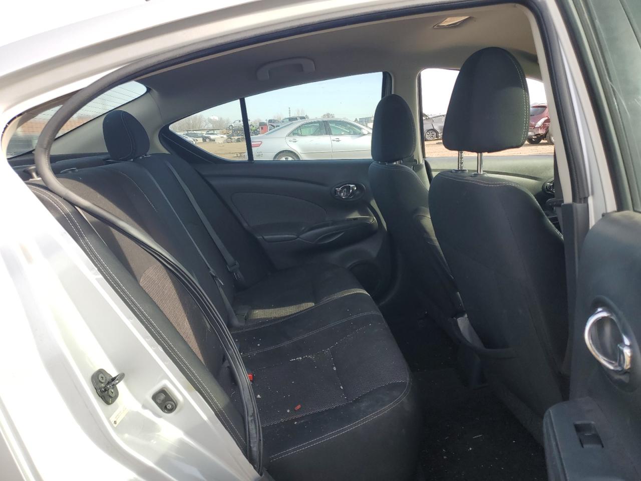 2015 Nissan Versa - Image 10