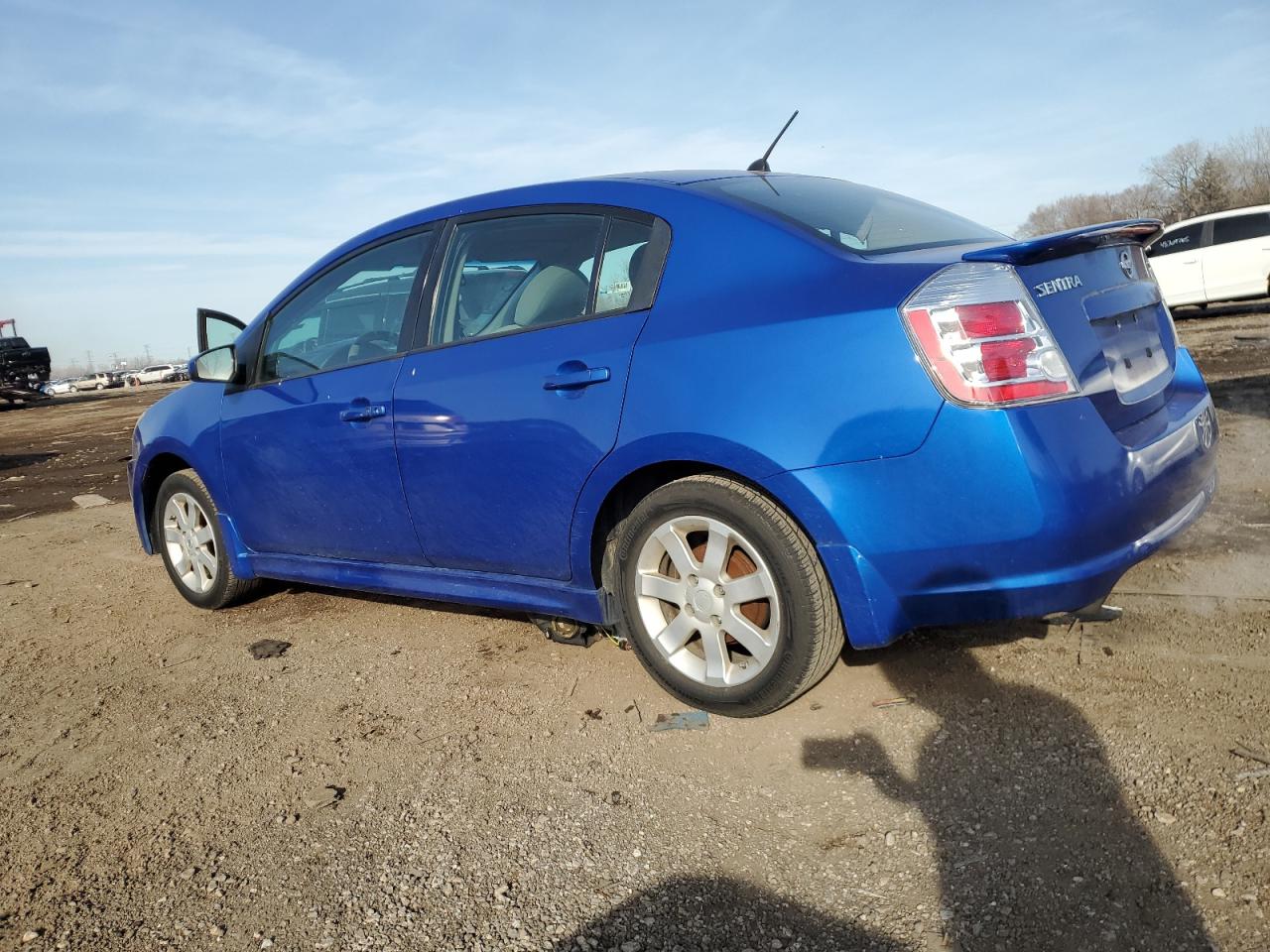 2010 Nissan Sentra - Image 2