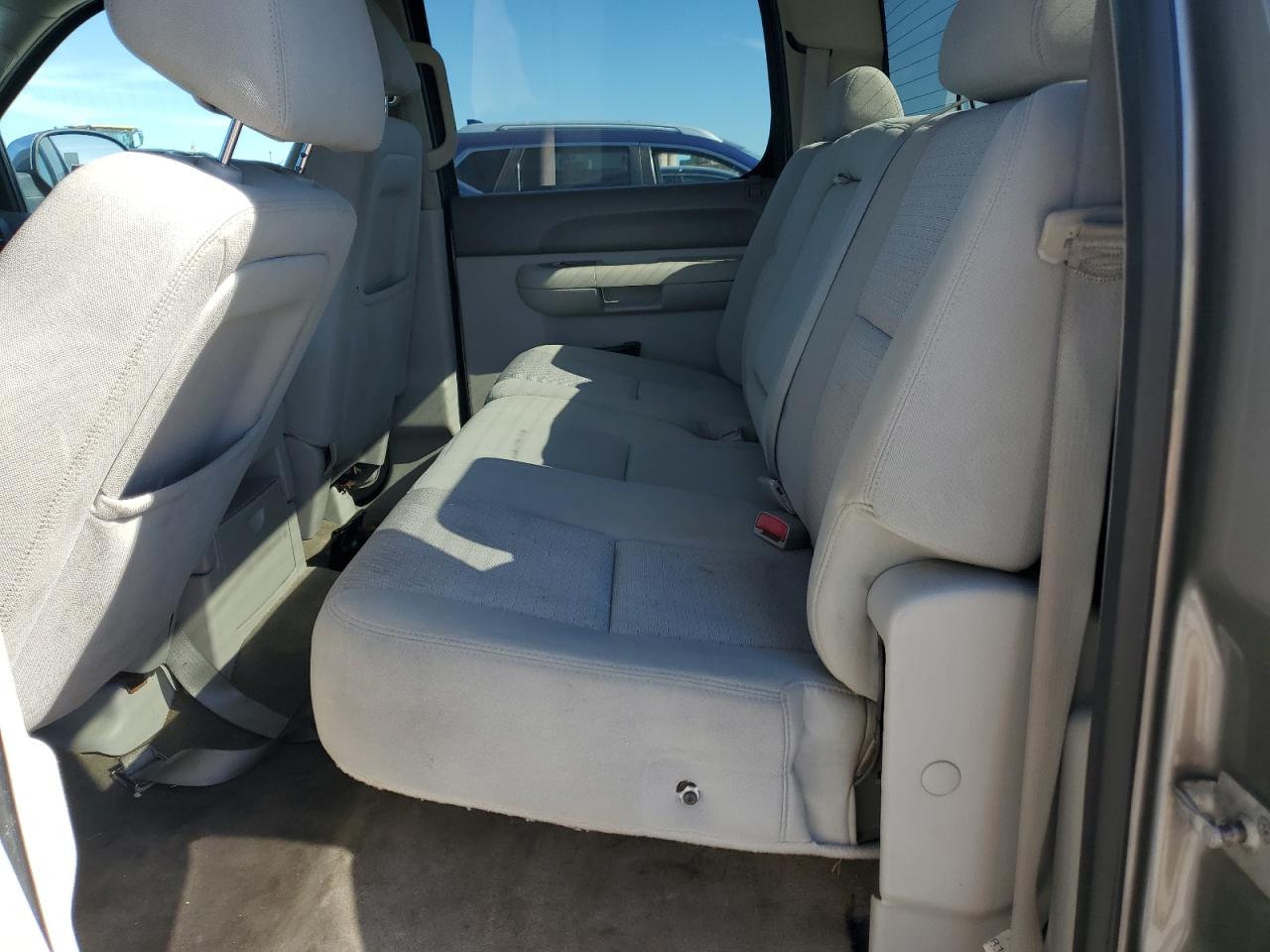 2013 Chevrolet Silverado - Image 10