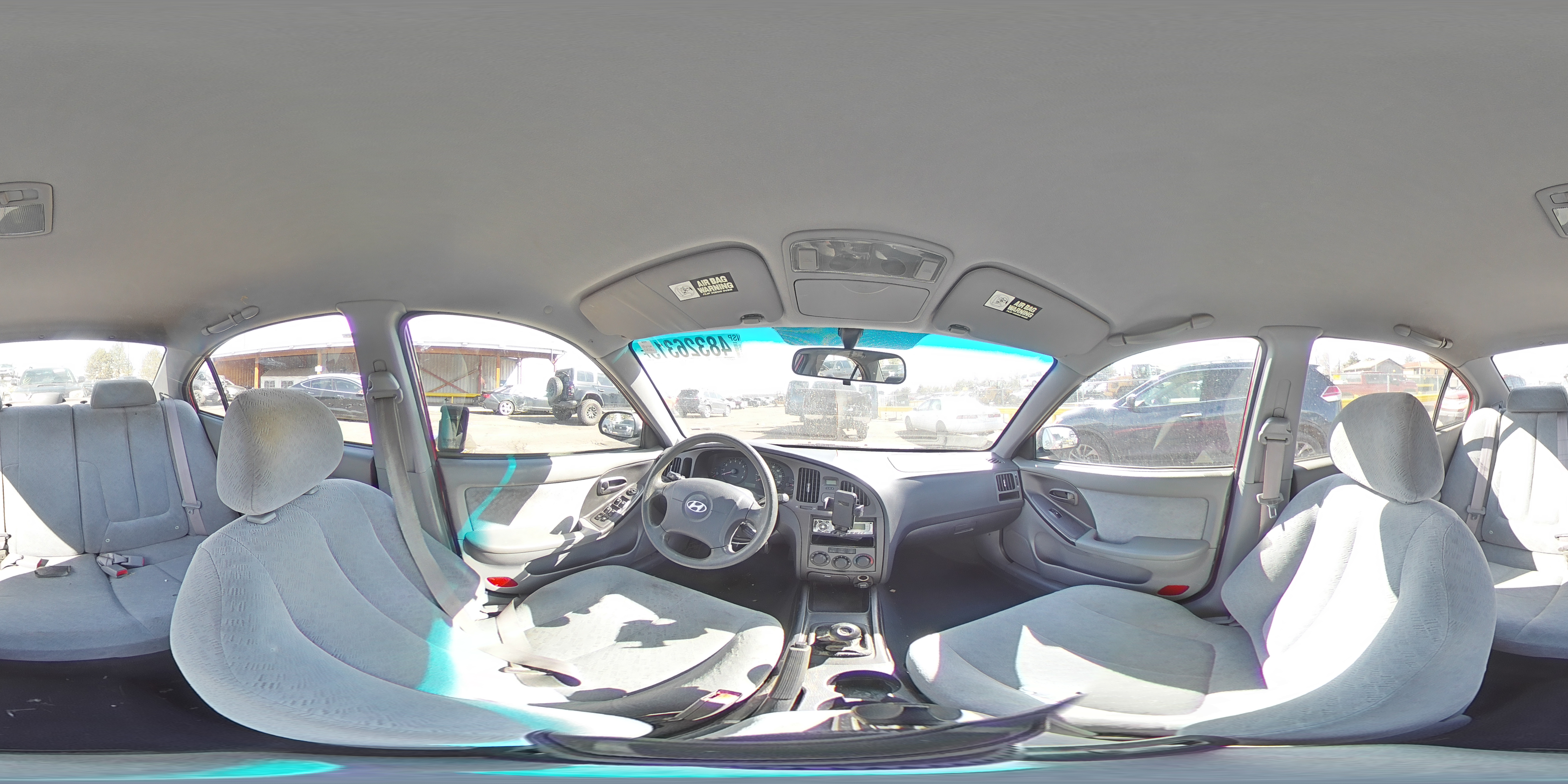 2004 Hyundai Elantra - Image 13