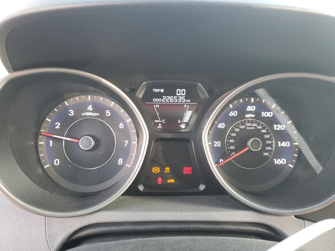 2012 Hyundai Elantra - Image 9