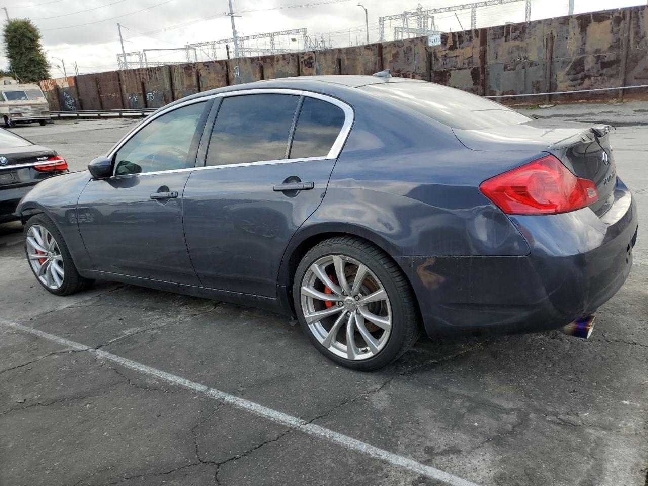 2009 Infiniti G - Image 2